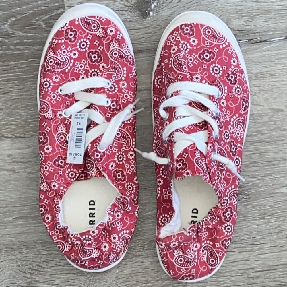 Torrid canvas shoes